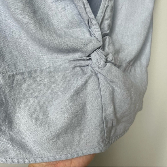 Dynamite linen blend Light Blue Knot Front crop Top NWT size medium - Picture 5 of 8